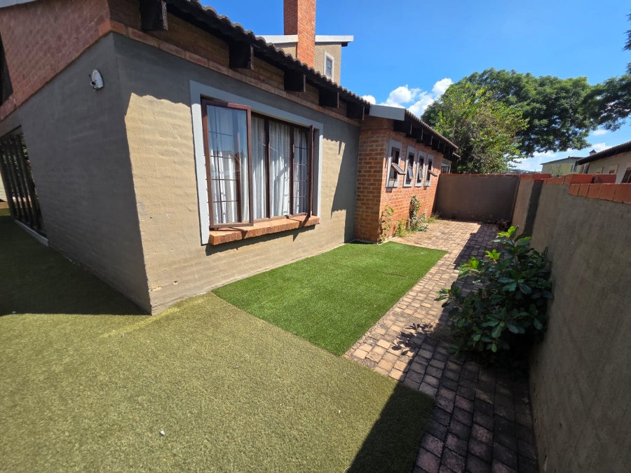 4 Bedroom Property for Sale in Waterval East North West